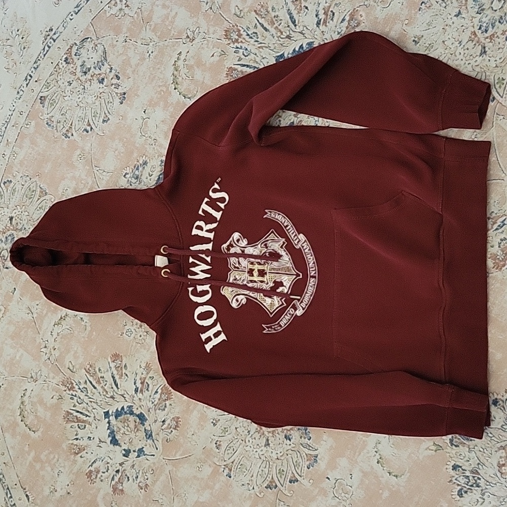 Harry Potter H&M HOGWARTS burgundy white long sleeve sweatshirt hoodie Small …